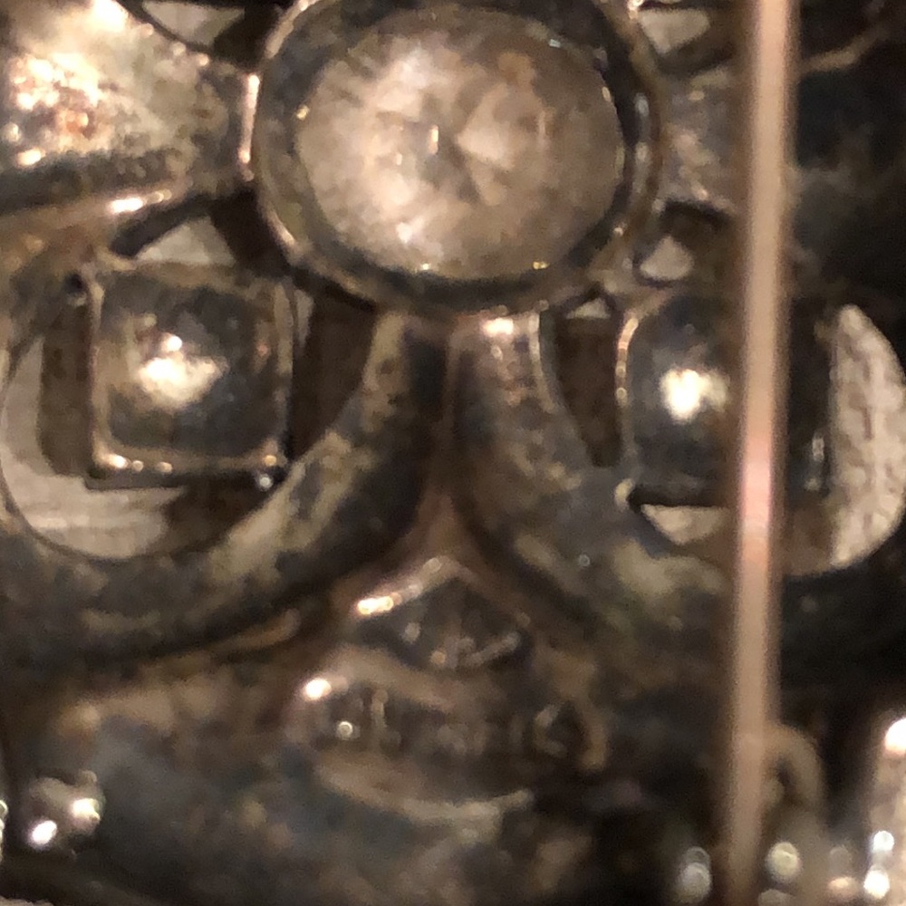Judith Jack Pin - Picture 3 of 3